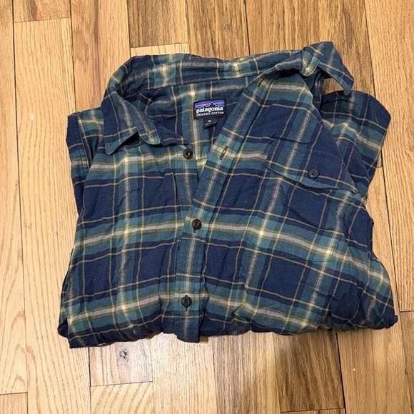 Patagonia Navy and Yellow Plaid Shirt - Picture 4 of 4